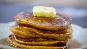 SIMPLE PUMPKIN PANCAKES