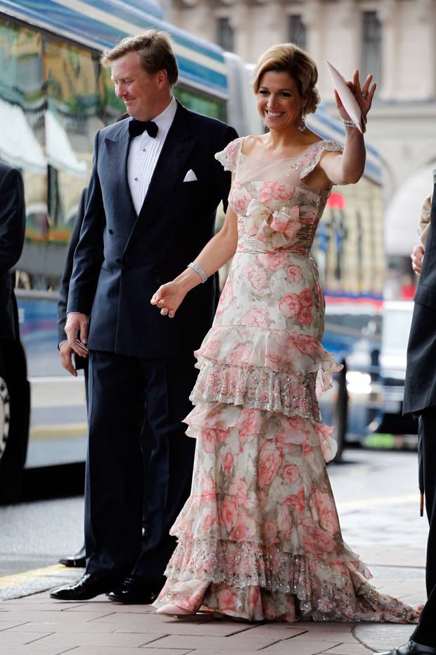 King Willem-Alexander and Queen Máxima are seen ahead of the wedding between Crown Princess Victoria of Sweden and Daniel Westling at on June 18, 2010 in Stockholm, Sweden. (Photo by Adam Osterman/Getty Images)