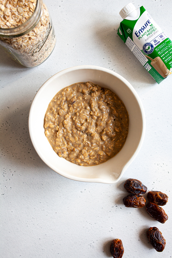 Vanilla Spice Pumpkin Overnight Oats | The Full Helping