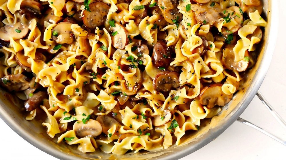 A pan full of mushroom stroganoff.